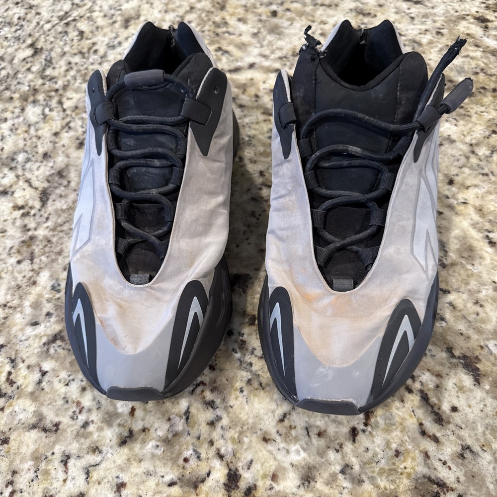 Adidas Yeezy Boost 700 MNVN‎ Geode GW9526 Used Men's Sz 10.5 4790